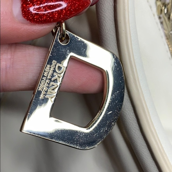 DKNY GANSVOORT LARGE HOBO BAG W/MINI STUDS - Picture 9 of 11